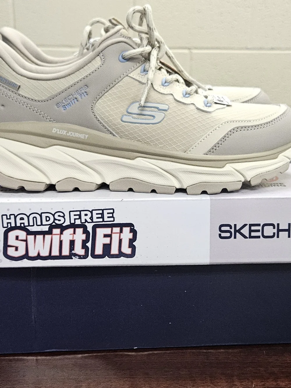 Skechers Women’s Swift Fit D'LUX Journey Hiking Sneakers - Light Beige